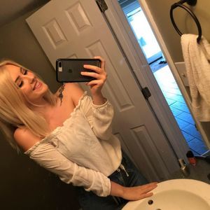 Meet your Posher, Ellen